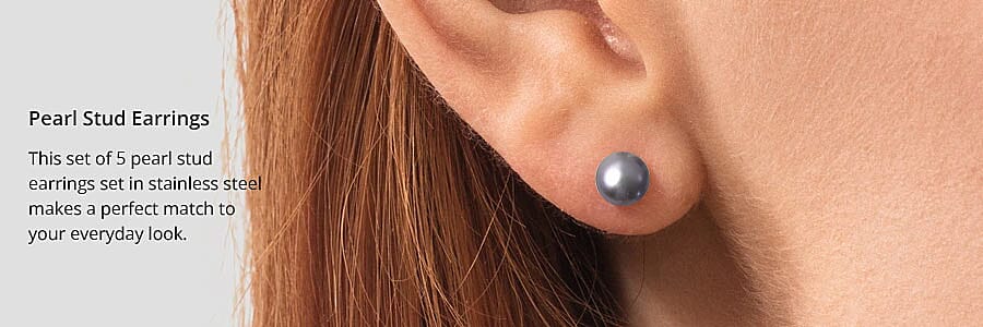 Pearl Stud Earrings Banner