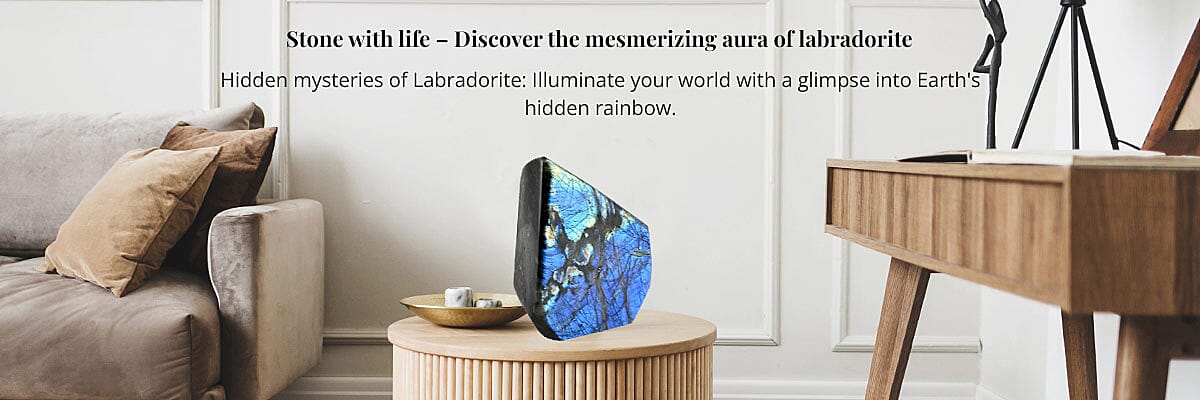 Radiant Rarities, Artisanal Wonder – A Gemstone Giant Banner