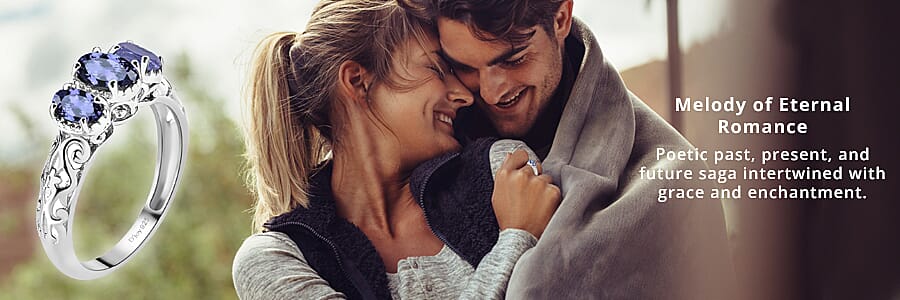 Romantic Trio on Fingers Banner