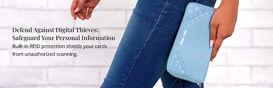 Zipper closure Banner