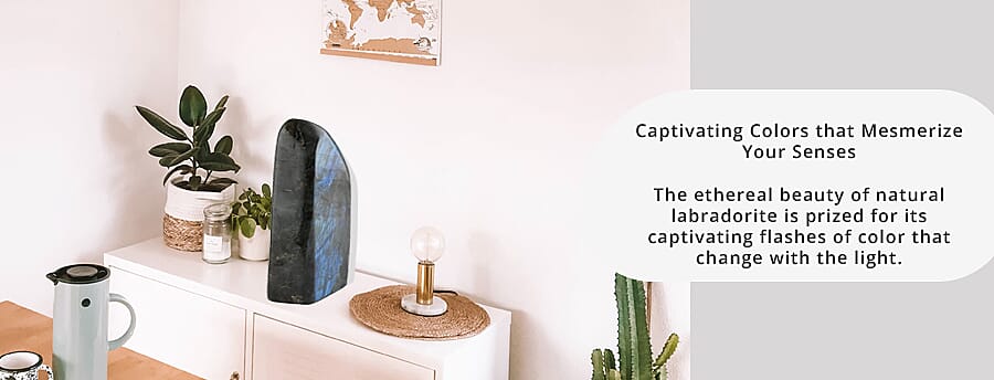 Figurines Labradorite Free Form Banner