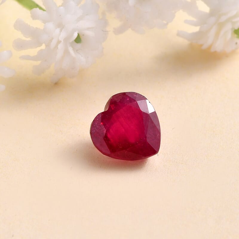 AA Niassa Ruby (FF) (Hrt 9 mm) 3.30 ctw Loose Gemstone