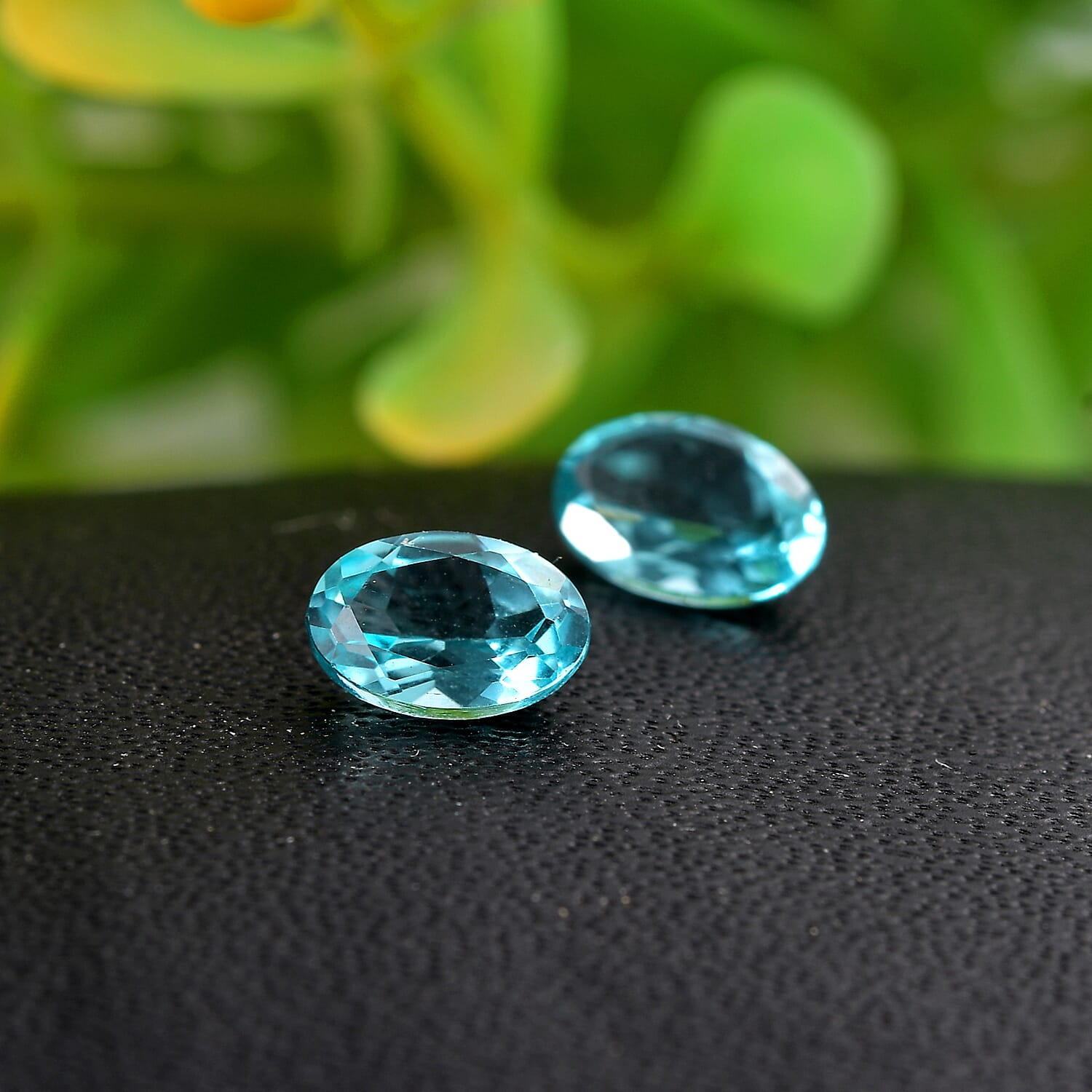 AA Green Apatite Set of 2 (Ovl 6x4 mm) 0.80 ctw Loose Gemstone