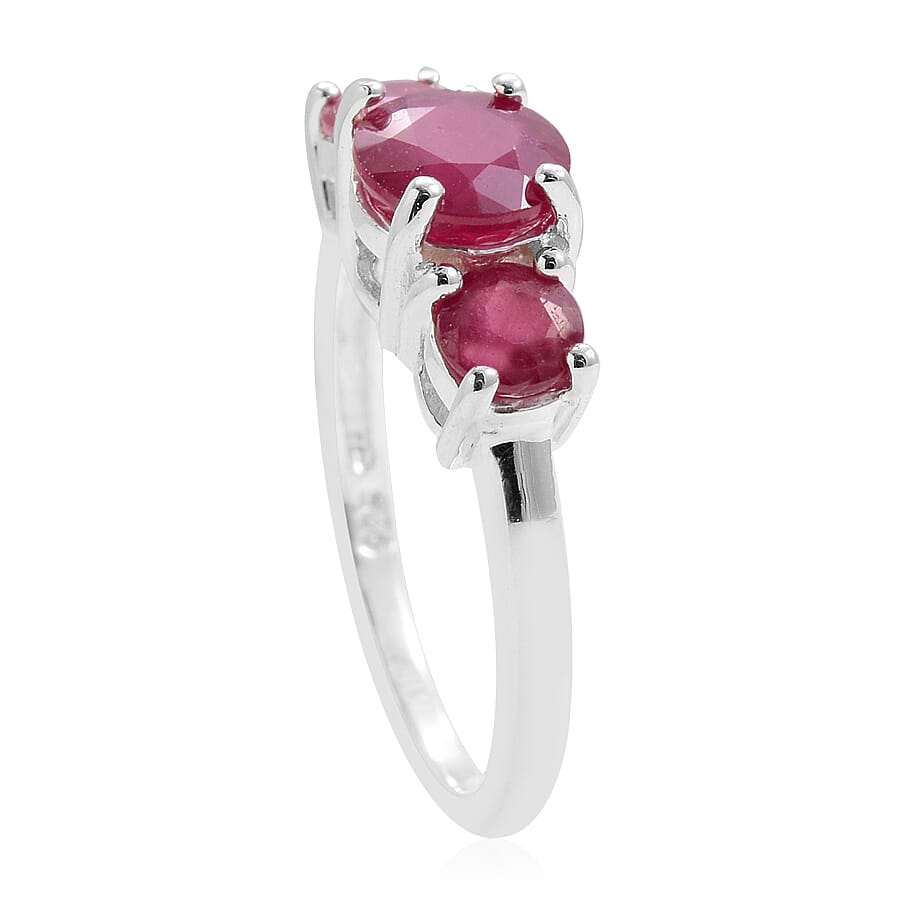 Niassa Ruby Sterling Silver 3 Stone Ring (Size 7.0) TGW 2.010 cts.