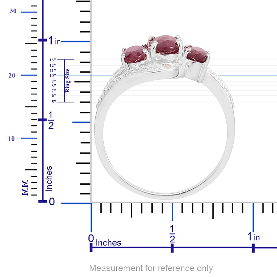 Niassa Ruby (FF) (Ovl 1.10 Ct), Diamond Ring in Sterling Silver (Size 8.0) 2.59 ctw