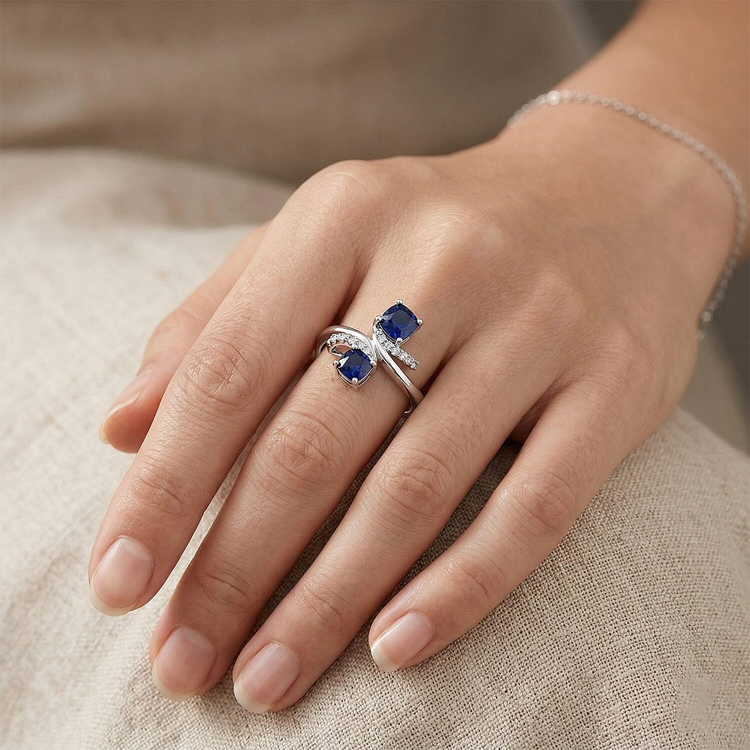 6.75 - Product card gallery slide 3 (9450085155071)