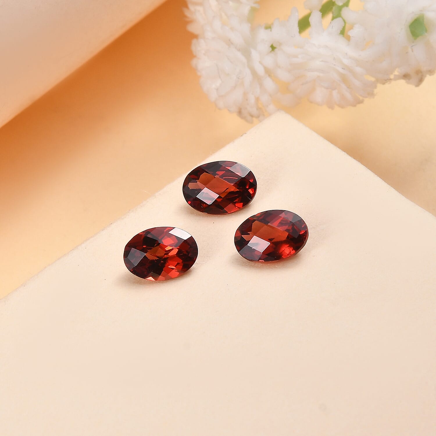 Mozambique Garnet Set of 3 (Ovl 7x5 mm) 2.52 ctw Loose Gemstone