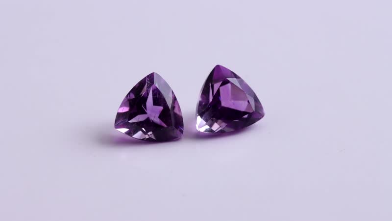 AAA Mashamba Amethyst (Trl 8 mm) 1.42 ctw Loose Gemstone