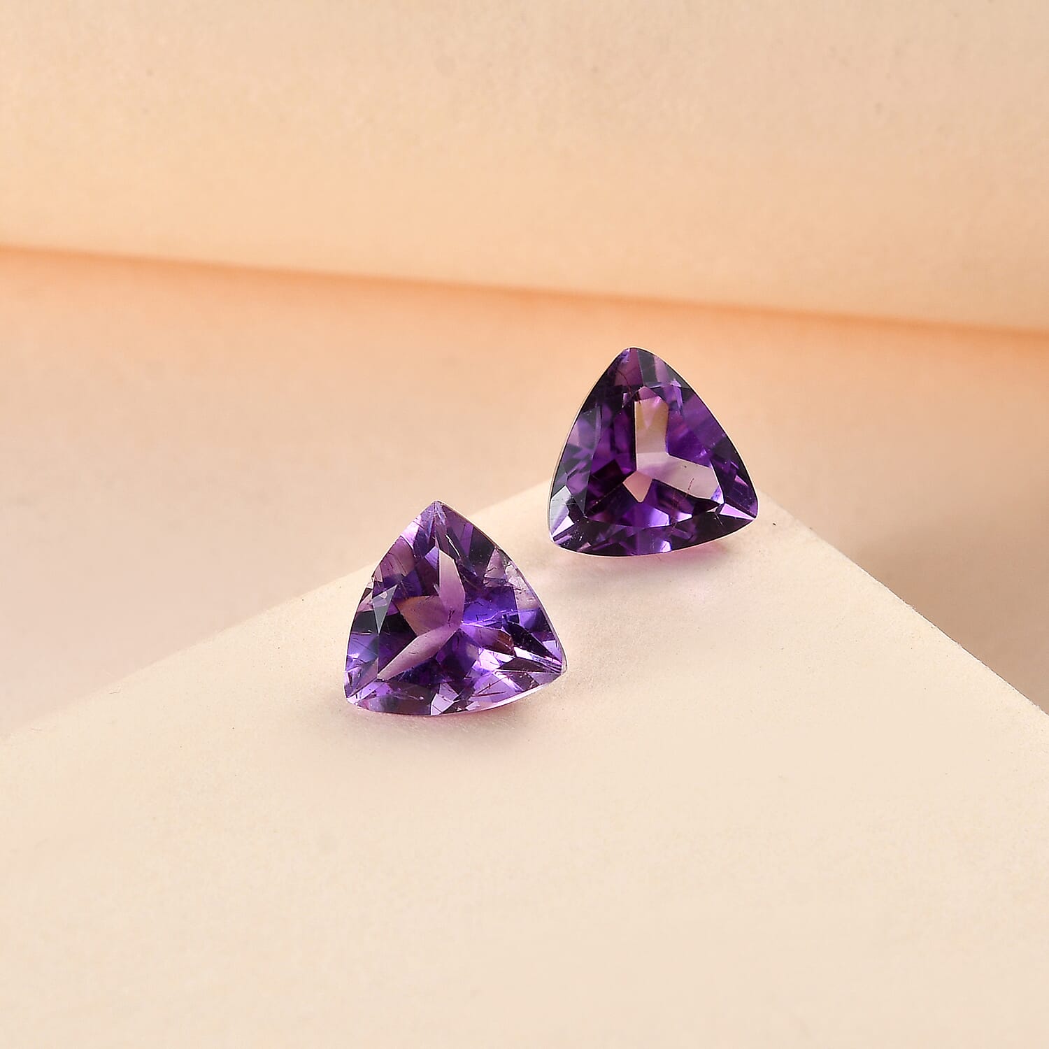 AA Mashamba Amethyst Set of 2 (Trl 8 mm) 1.55 ctw Loose Gemstone