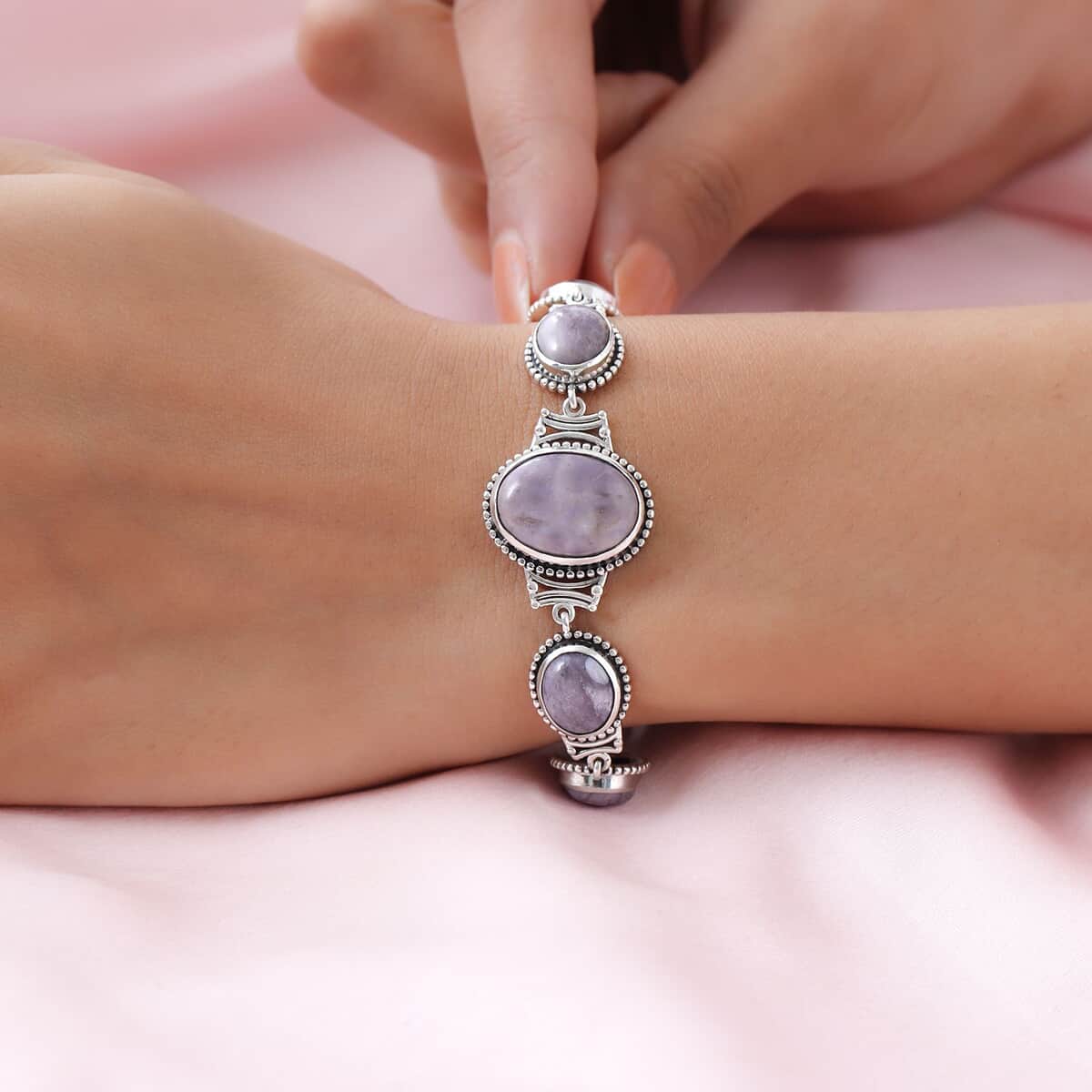 Artisan Crafted Utah Tiffany Stone Toggle Clasp Bracelet in Sterling Silver (6.50-7.50In) 20.35 ctw image number 2
