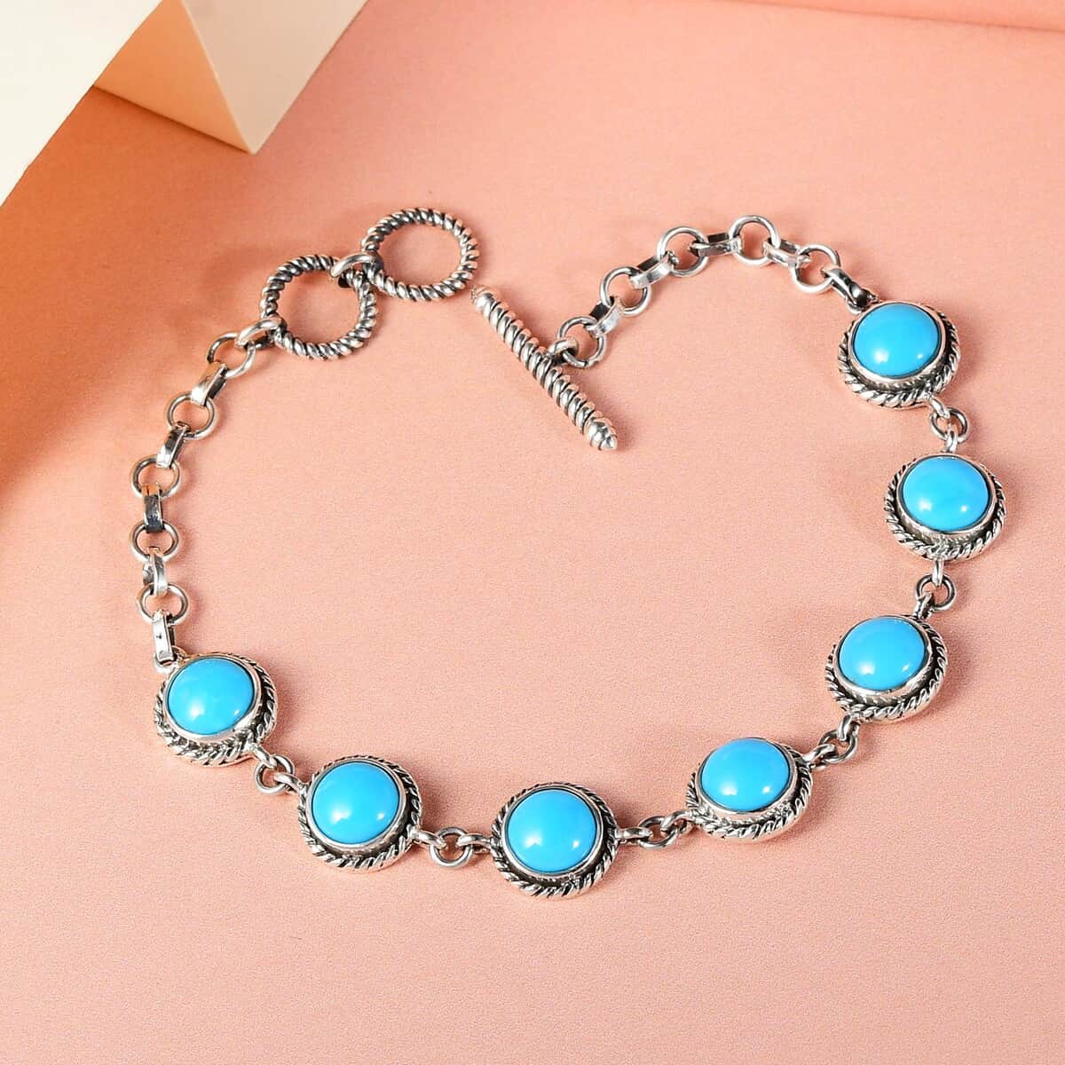 Artisan Crafted American Natural Sleeping Beauty Turquoise Bracelet in Sterling Silver (7.50 In) 7.90 ctw image number 1
