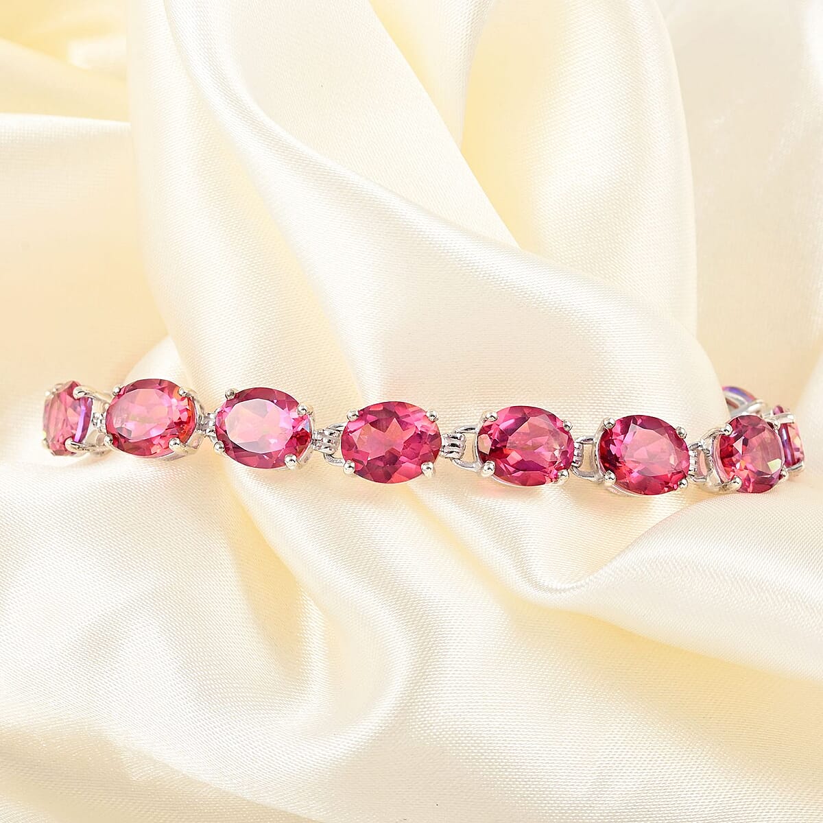 fatabulous Quartz Bracelet  size 8 Sterling Silver  36.00 ctw. (8.00 In) image number 1