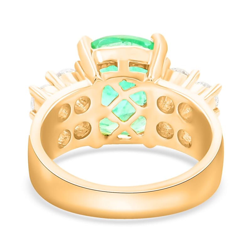 One Of A Kind Certified & Appraised Iliana 18K Yellow Gold AAAA Boyaca Colombian Emerald and SI Diamond Ring (Size 7.0) 9.33 Grams 7.30 ctw