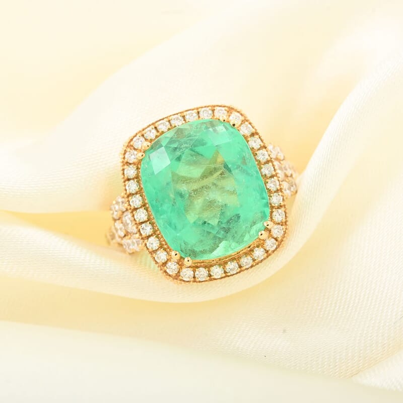 One Of A Kind Certified & Appraised Iliana 18K Yellow Gold AAAA Colombian Emerald and G-H SI Diamond Ring (Size 7.0) 6.70 Grams 9.10 ctw