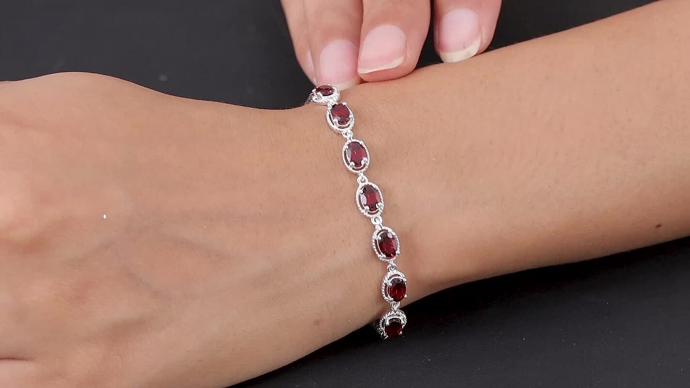 4.20 ctw Mozambique Garnet Bolo Bracelet in Sterling Silver