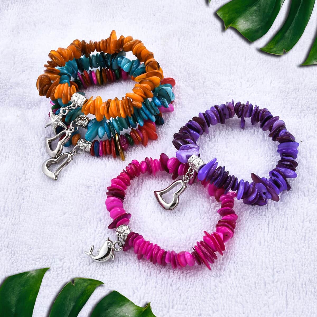 Set of 5 Multi Color Shell Stretch Bracelet, Charm Bracelets For Women image number 1
