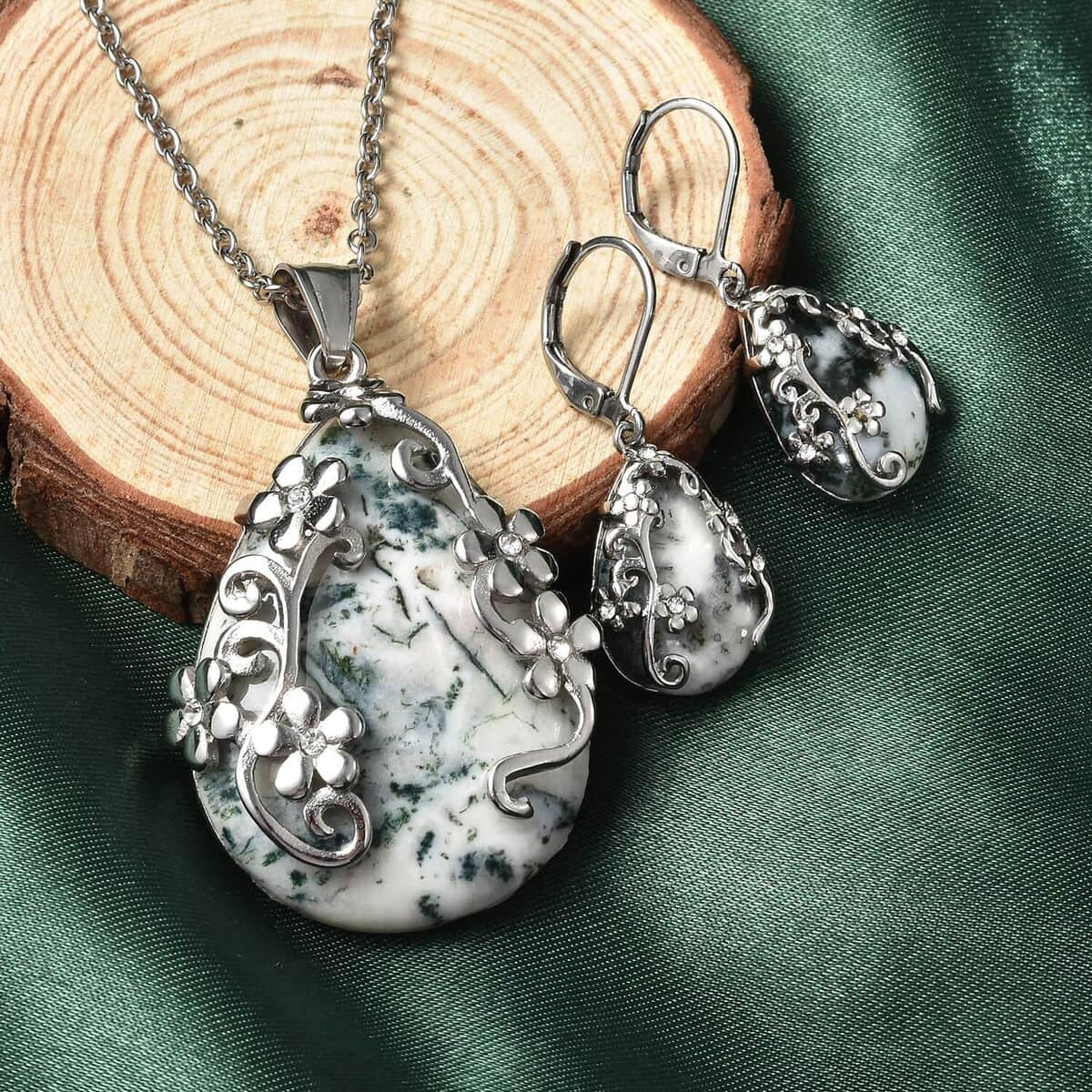 Set of Dendritic Agate Floral Earrings and Pendant Necklace, White Austrian Crystal Accent Jewelry Set in Stainless Steel, Birthday Gifts For Her 92.50 ctw image number 1