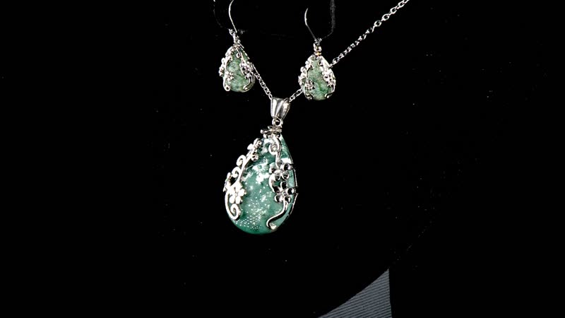 Lapis Lazuli and White Austrian Crystal Floral Earrings and Pendant Necklace 20 Inches in Stainless Steel 92.80 ctw