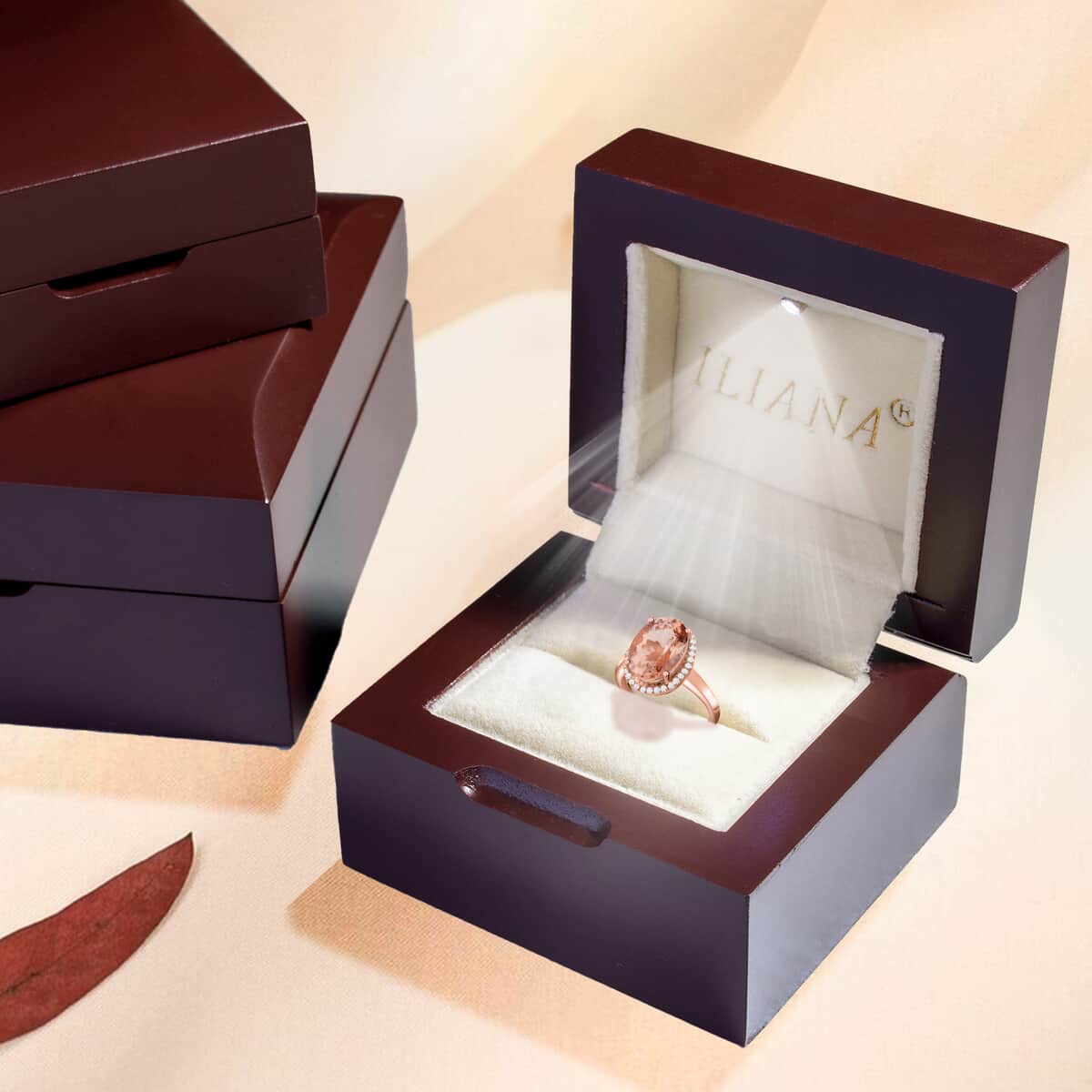 Iliana 18K Rose Gold AAA Premium Marropino Morganite and SI G-H Diamond Halo Ring (Size 6.0) 5.25 ctw image number 4