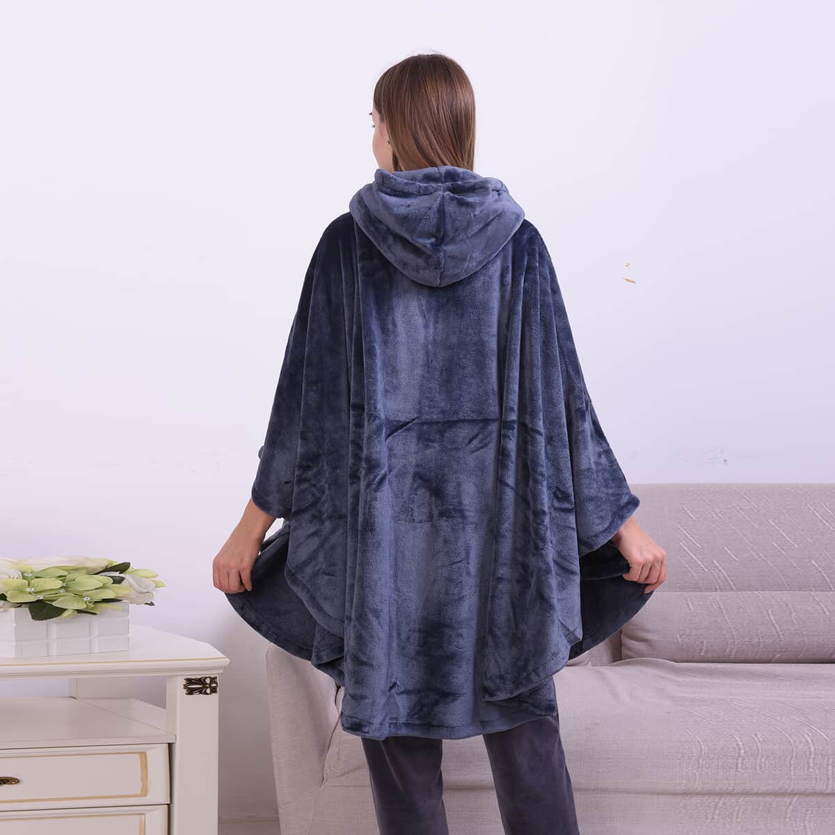 HOMESMART Pewter 100% Polyester Flannel Hooded Moon Shape Robe with Zipper (One Size) and Matching Anti Slip Rubber Slippers image number 1