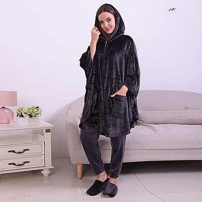 Homesmart Black 100% Polyester Flannel Hooded Moon Shape Robe with Zipper (One Size) and Matching Anti Slip Rubber Slippers (11 in)