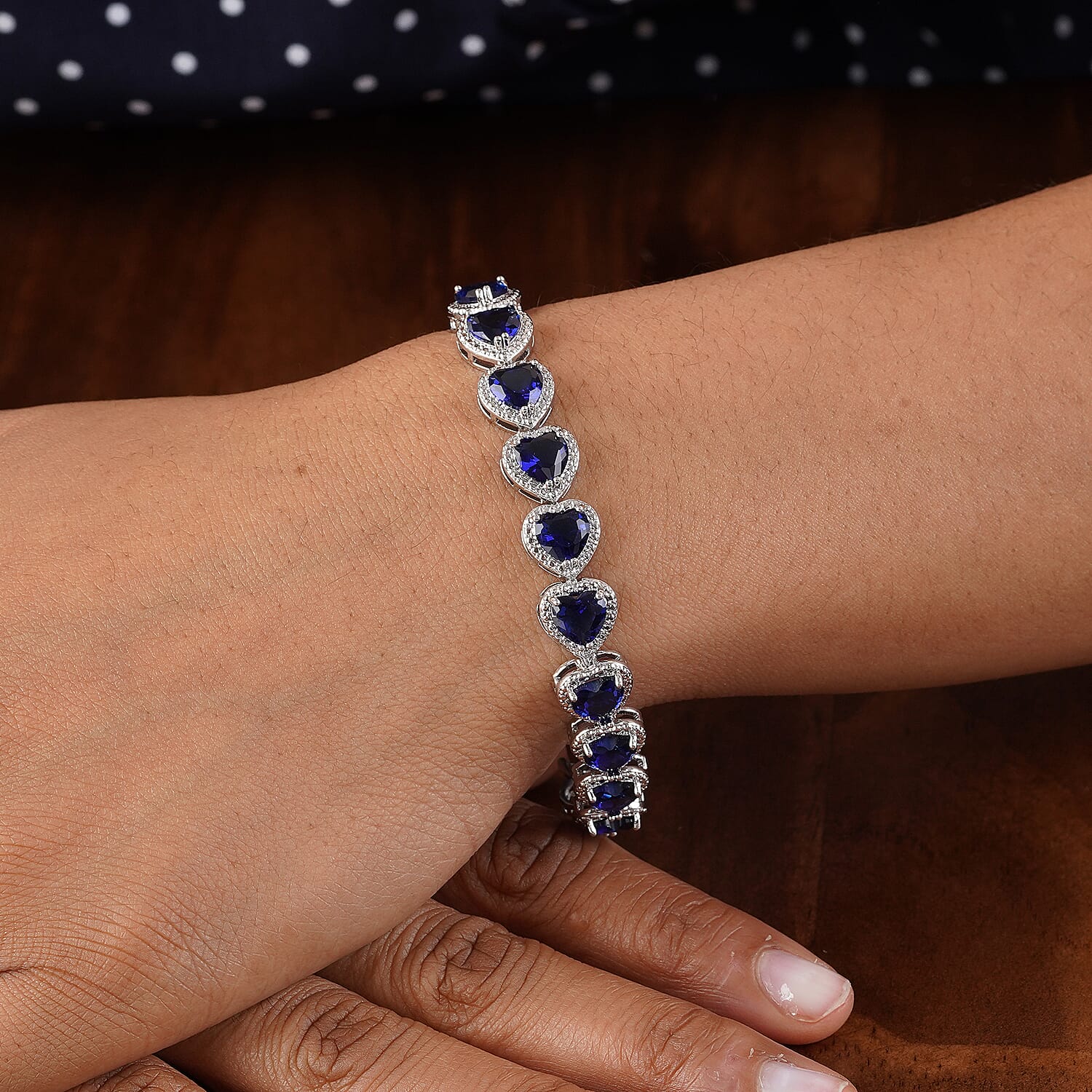 Default Title - Product card gallery slide 3 (10144250429723)