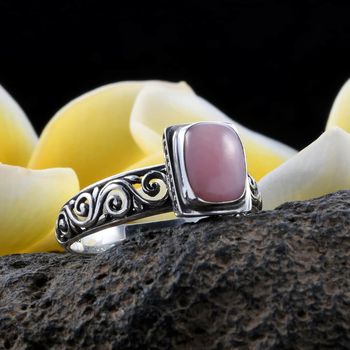 Bali Legacy Peruvian Pink Opal Ring in Sterling Silver (Size 8.0) 1.75 ctw image number 1