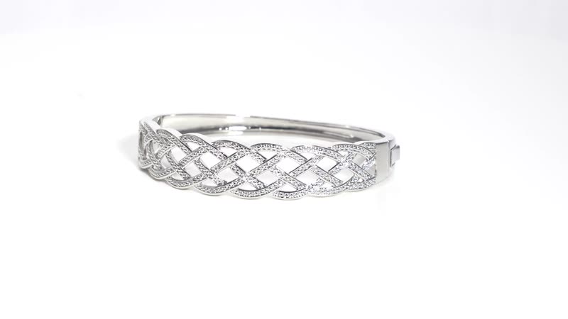 Diamond Accent Weaved Bangle Bracelet in Silvertone 7.00 Inch (7.00 In)