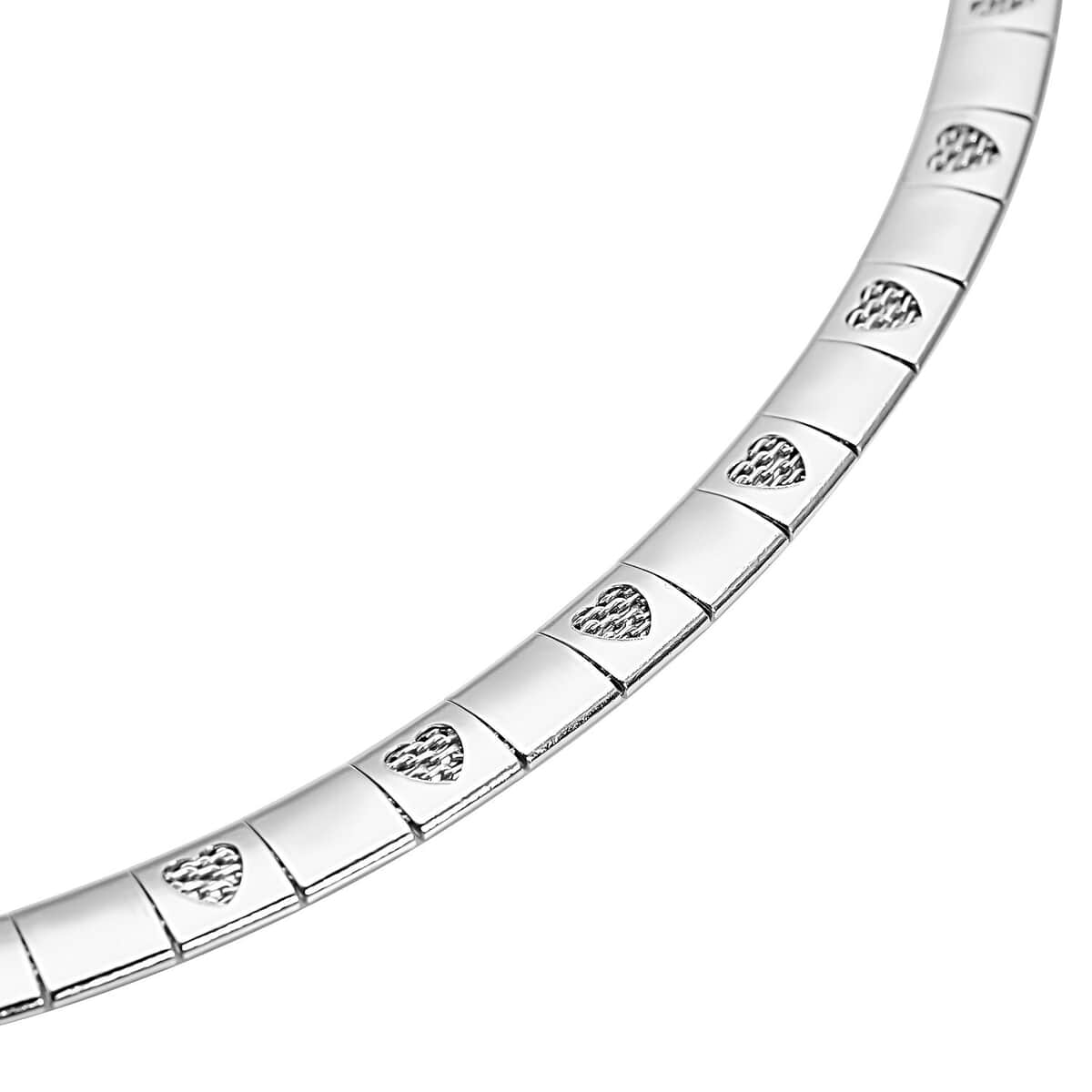 Omega Heart Pattern Collar Necklace 17-19 Inches in Stainless Steel 15.50 Grams image number 2