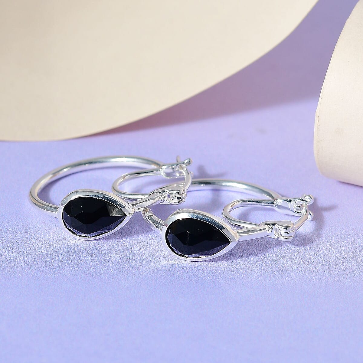 D'Joy Black Onyx 2.65 ctw Hoop Earrings in Sterling Silver image number 4