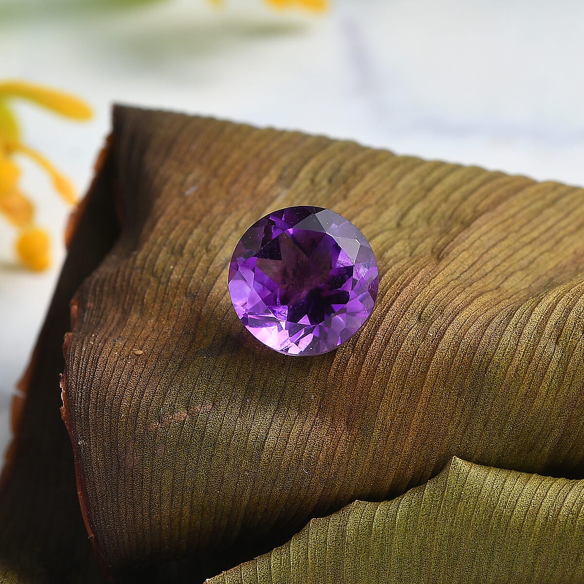 African Amethyst (Rnd 8 mm) 1.71 ctw Loose Gemstone image number 1