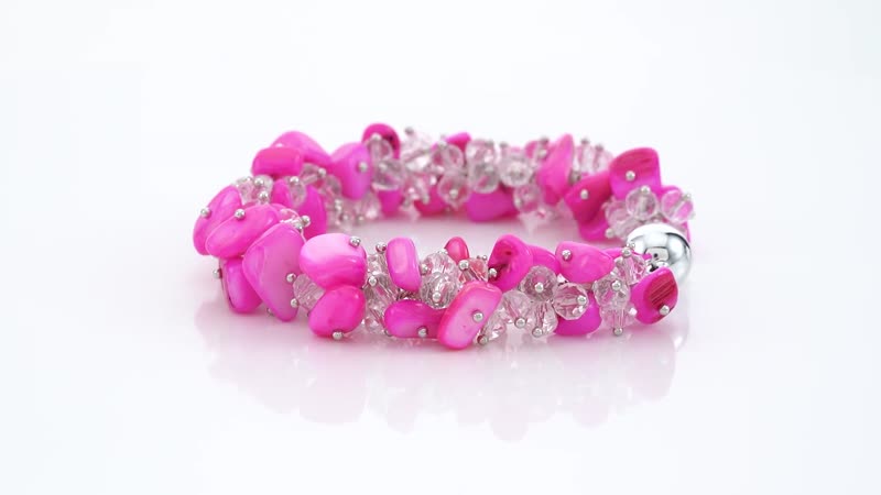 Pink Shell, Clear Beaded Earrings and Bracelet (8.00 In) with Magnetic Clasp in Stainless Steel