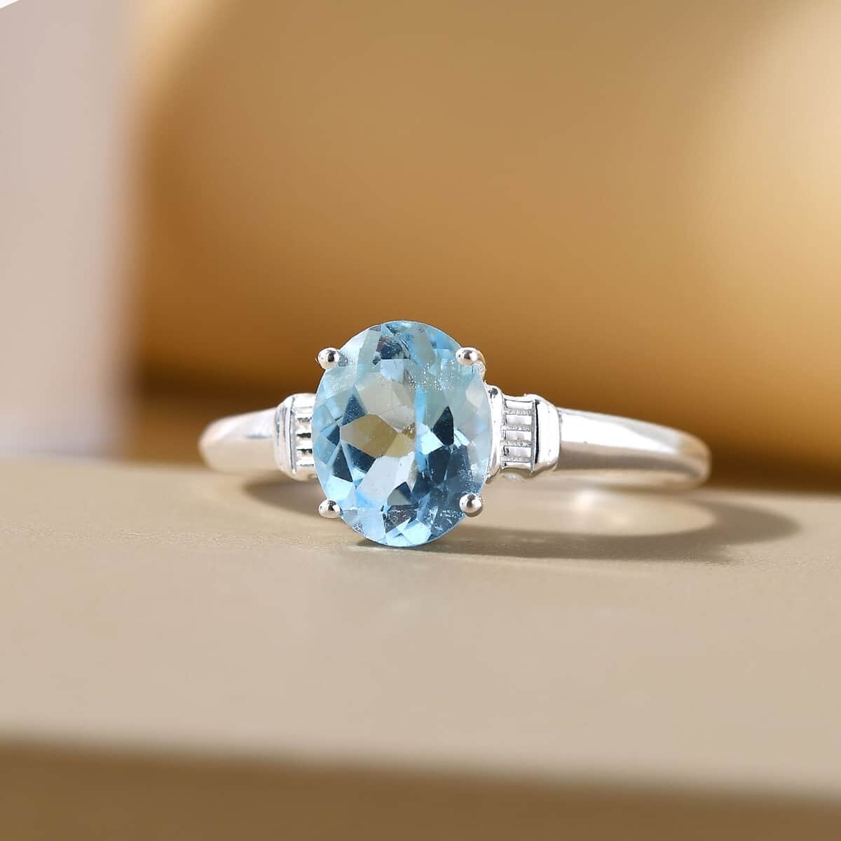 Sky Blue Topaz 2.85 ctw Solitaire Ring in Sterling Silver (Size 6.0) image number 4