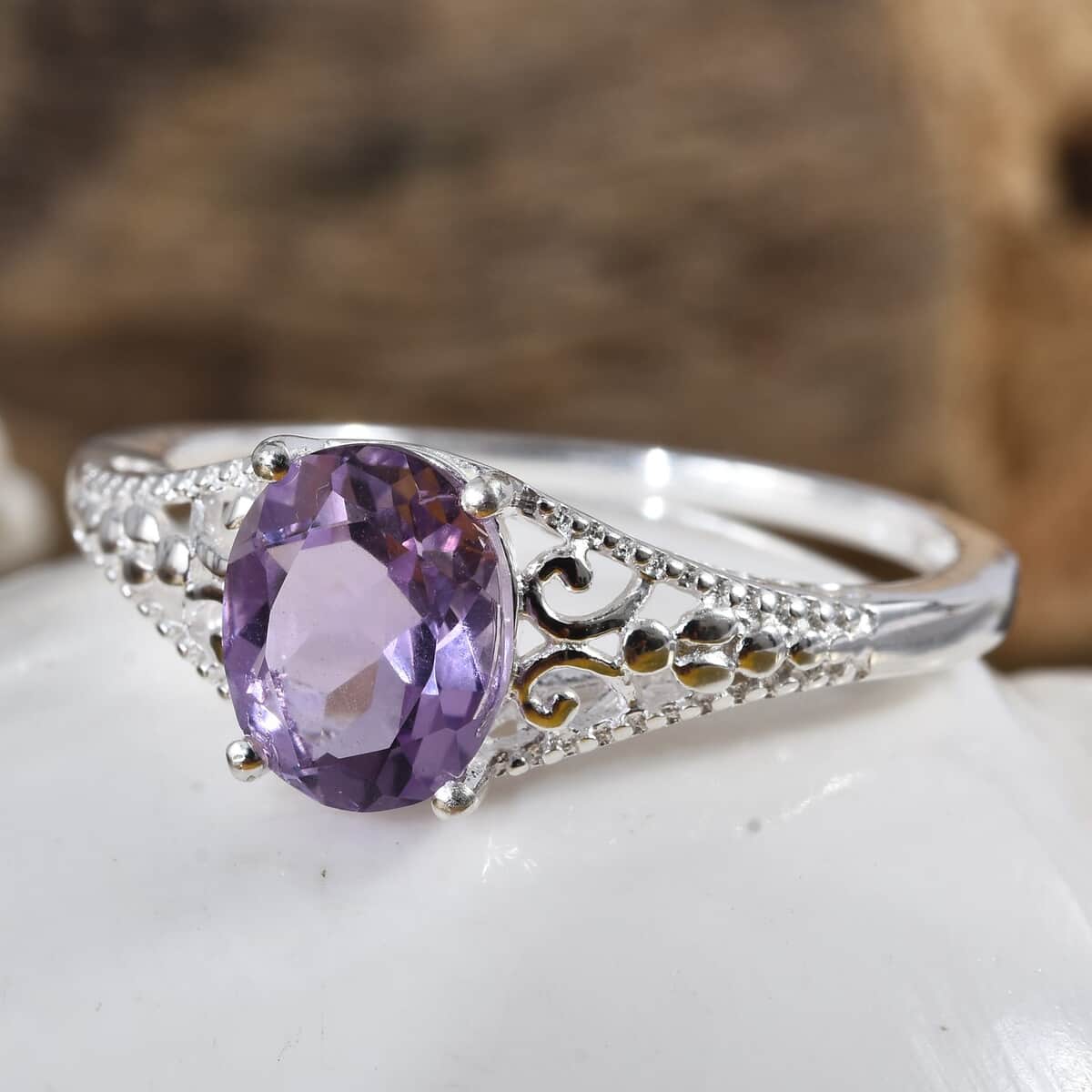 Bolivian Amethyst 1.65 ctw Solitaire Ring in Sterling Silver (Size 11.0) image number 1