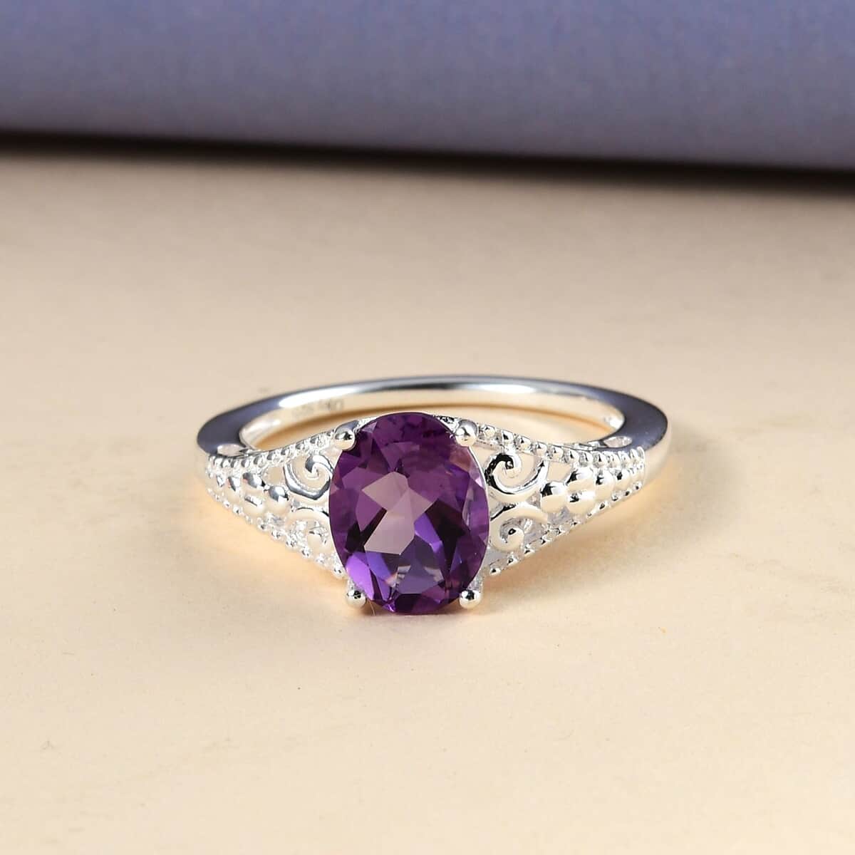 Bolivian Amethyst 1.65 ctw Solitaire Ring in Sterling Silver (Size 6.0) image number 3