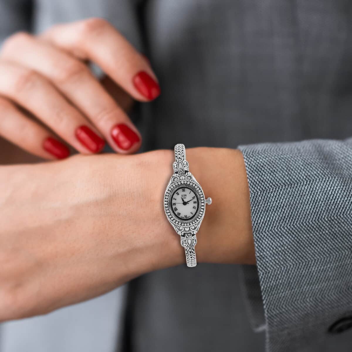 Bali Legacy Eon 1962 Swiss Movement Sterling Silver Tulang Naga Bracelet Watch (8 in), Designer Bracelet Watch, Analog Luxury Wristwatch image number 2