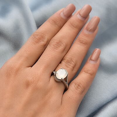 Sri Lankan Silver Moonstone 3.25 ctw Split Shank Ring in Stainless Steel (Size 11.0) 