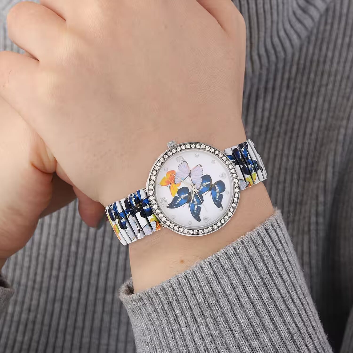 Buy Strada Japanese Movement Bracelet Watch in Stainless  display picture 2