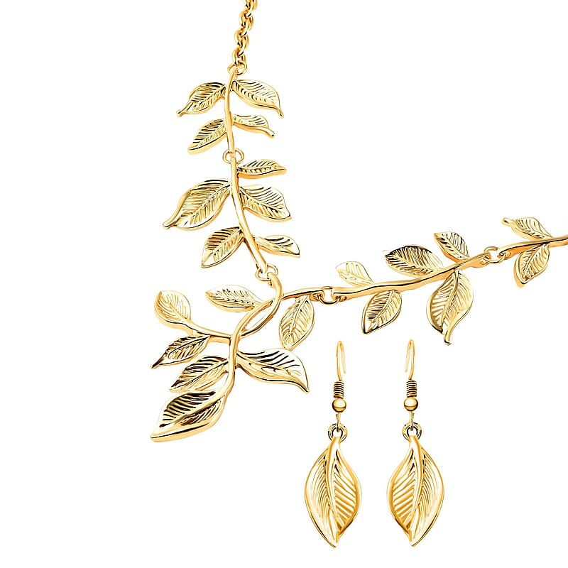 Leaf Earrings and Necklace in Goldtone 22-25 Inches
