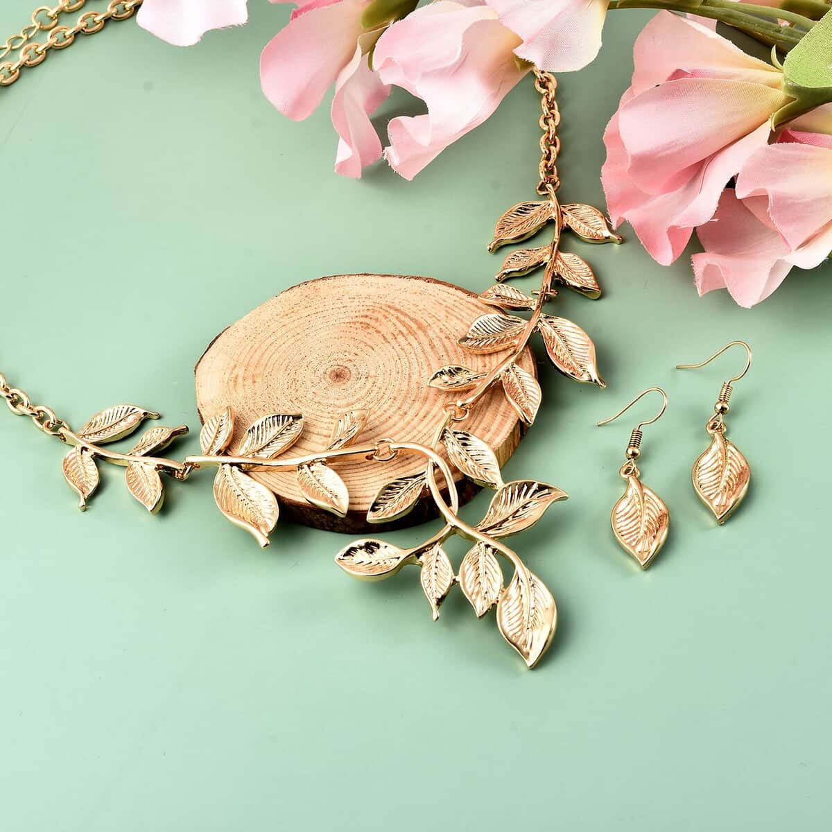 Leaf Earrings and Necklace 22-25 Inches in Goldtone image number 1