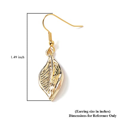 Leaf Earrings and Necklace in Goldtone 22-25 Inches