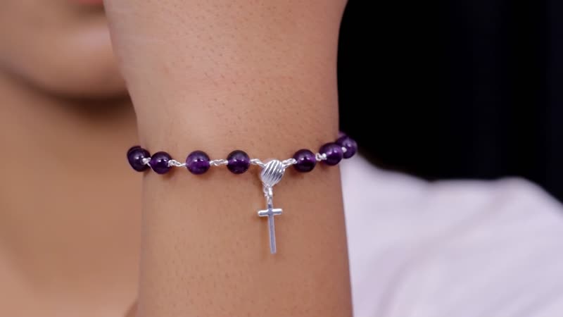 24 ctw Amethyst Cross Charm Bracelet in Sterling Silver (7.25 In)