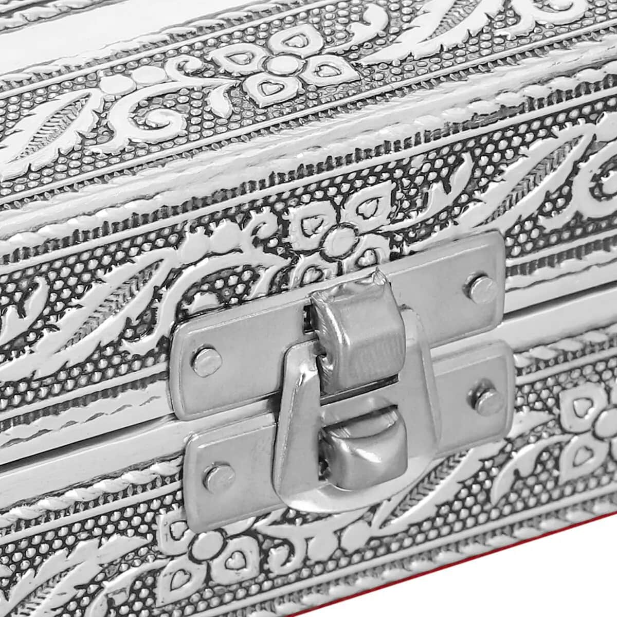 Handcrafted Elephant Embossed Aluminum Oxidized Jewelry Box with Anti-Tarnish & Scratch Protection Interior image number 6