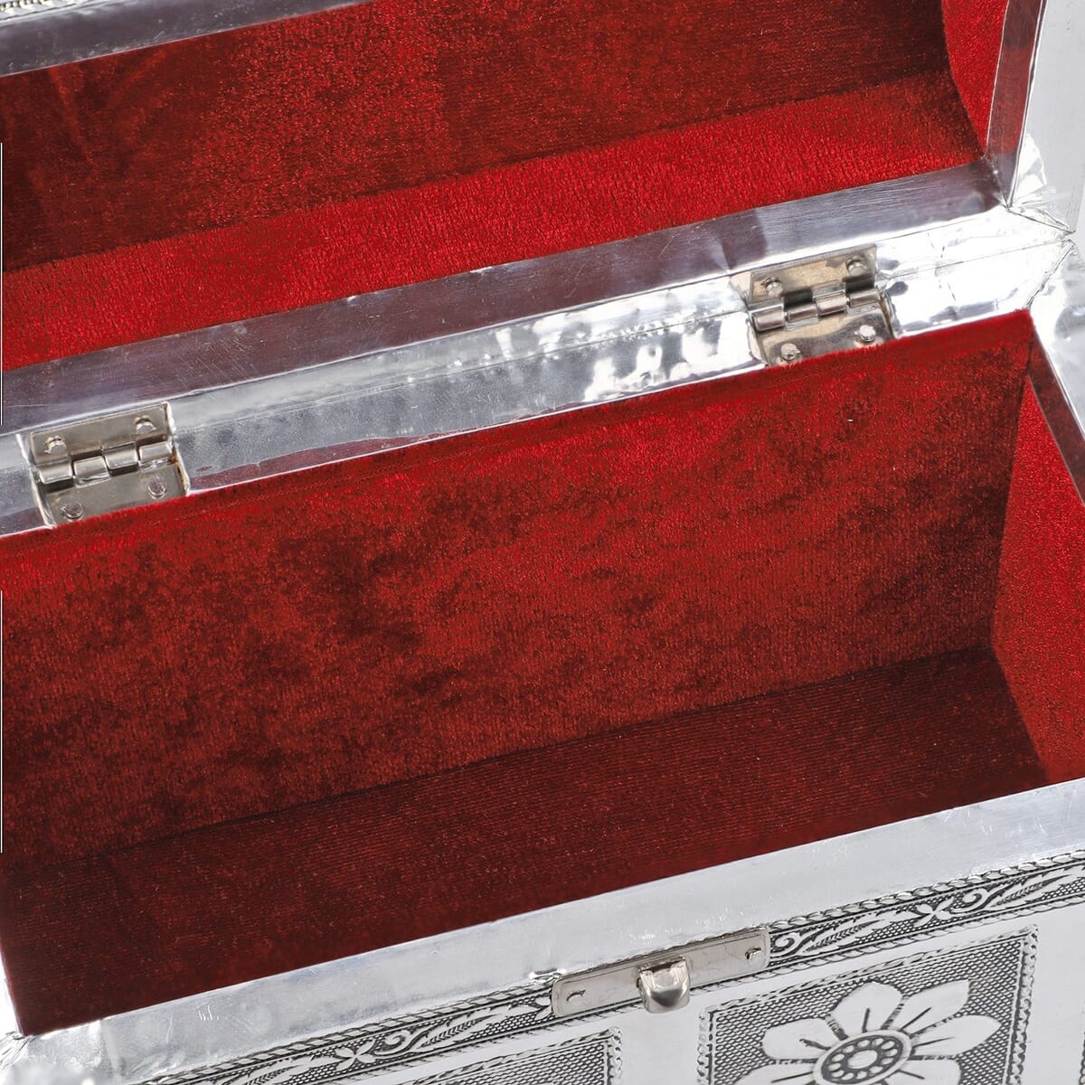 Handcrafted Treasure Box in Silvertone with Scratch Protection Interior image number 6