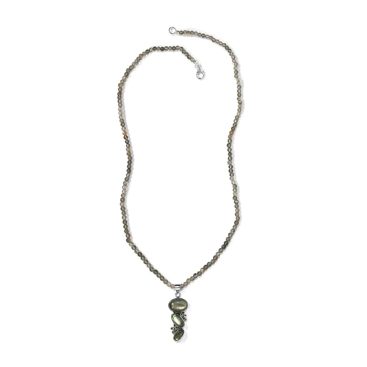 Malagasy Labradorite Bead Necklace in Sterling Silver, Labradorite Pendant, Silver Jewelry Gifts 53.85 ctw (20 Inches) image number 3