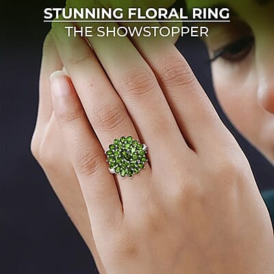 Chrome Diopside 6.00 ctw Cluster Ring in Platinum Over Sterling Silver,Flower Engagement Rings (Size 7)