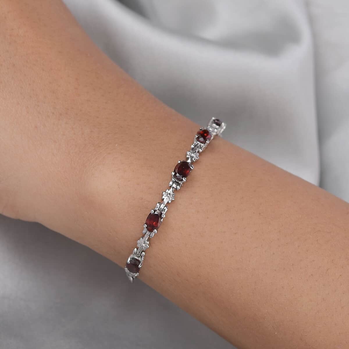 Mozambique Garnet Bolo Bracelet in Stainless Steel 2.90 ctw image number 1