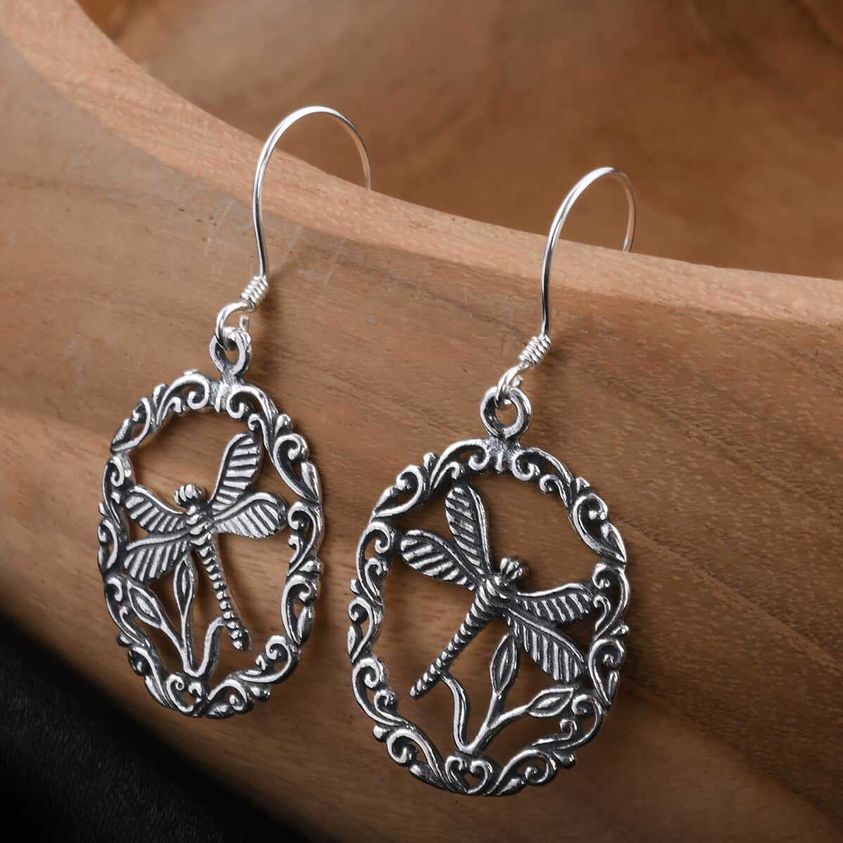 Mother’s Day Gift Bali Legacy Sterling Silver Dragonfly Earrings 4.35 Grams image number 1