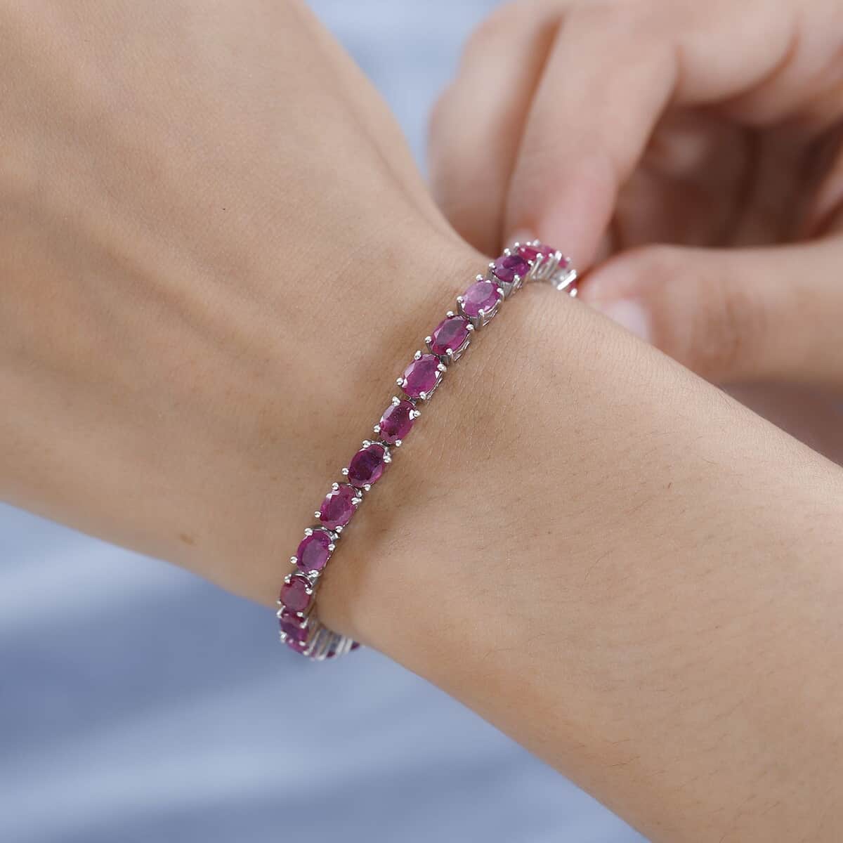 Niassa Ruby (FF) Tennis Bracelet in Platinum Over Sterling Silver (8.00 In) 20.50 ctw image number 1