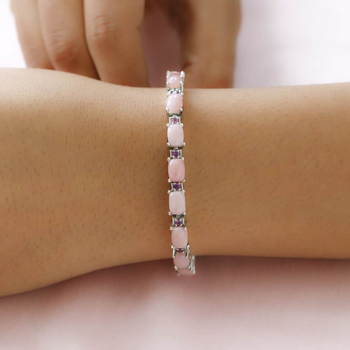 Peruvian Pink Opal and Orissa Rhodolite Garnet Bracelet in Platinum Over Sterling Silver (6.50 In) 11.25 Grams 12.75 ctw image number 2